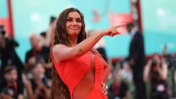 Elettra Lamborghini è una furia: “Non conosco questi calciatori, ormai vivo di querele”