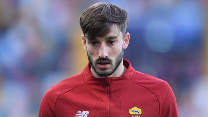 UDINE, ITALY - MARCH 13: Matias Vina of AS Roma looks on during the Serie A match between Udinese Calcio and AS Roma at Dacia Arena on March 13, 2022 in Udine, Italy. (Photo by Alessandro Sabattini/Getty Images) Di Marzio: “Il Sassuolo ha preso Vina dalla Roma, la formula e la data delle visite” - immagine 1