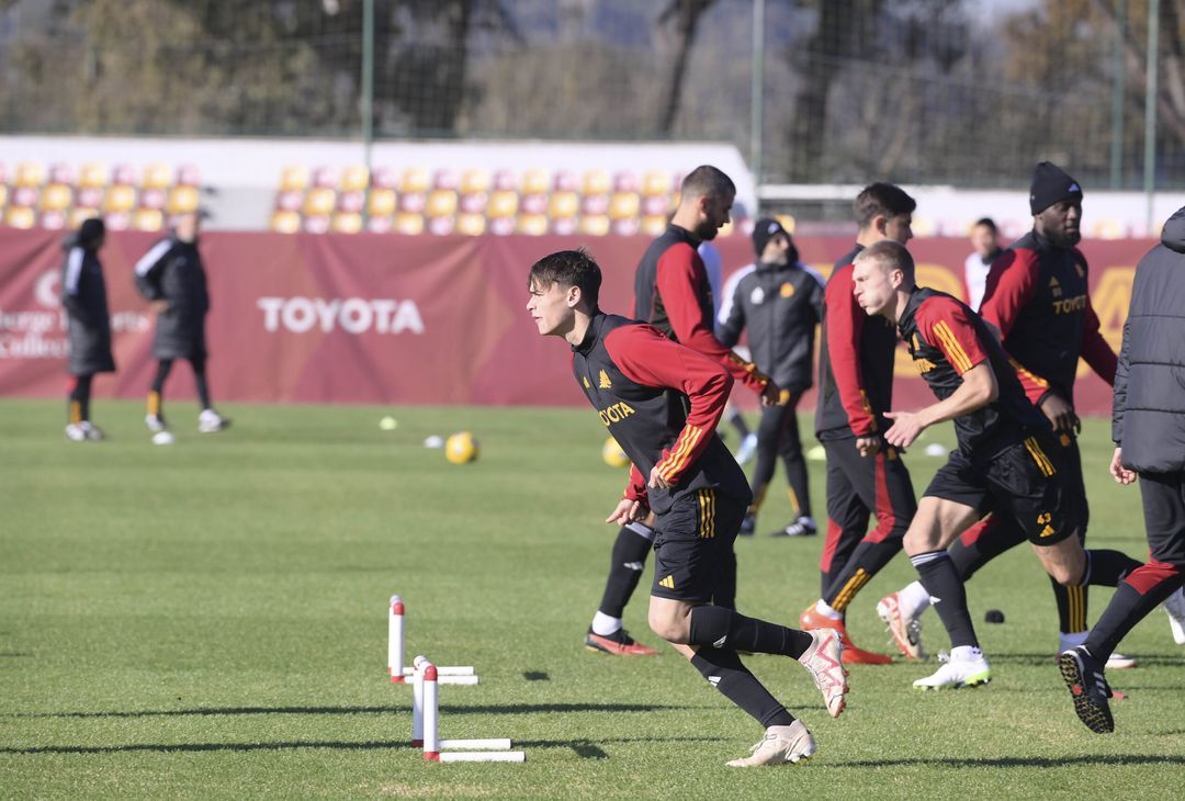 Roma, l’allenamento mattutino in vista della Fiorentina – FOTOGALLERY - immagine 11