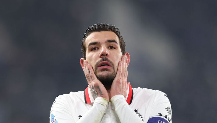 BERGAMO, ITALY - DECEMBER 06:  Theo Hernandez of AC Milan reacts at the end of the Serie A match between Atalanta and AC Milan at Gewiss Stadium on December 06, 2024 in Bergamo, Italy. (Photo by Claudio Villa/AC Milan via Getty Images)  milan theo hernandez