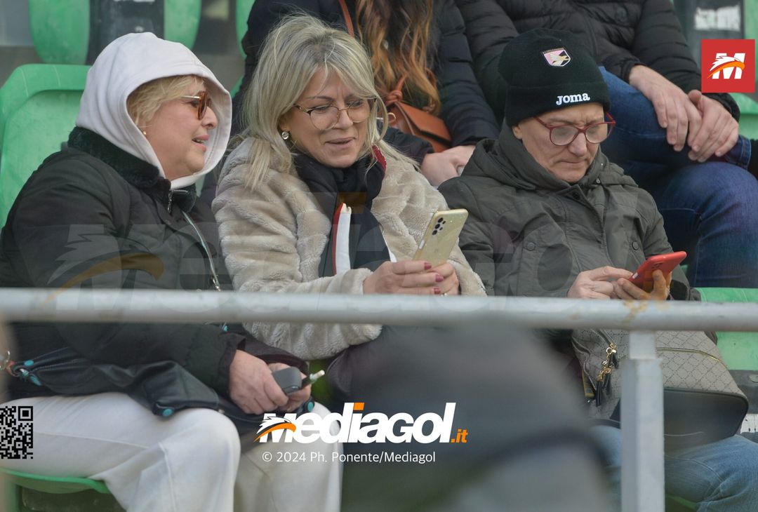 FOTOTIFO Palermo-Modena 4-2, gli scatti ai tifosi al “Renzo Barbera” (GALLERY) - immagine 63