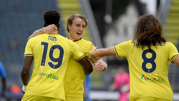 EMPOLI, ITALY - MAY 04: Boulaye Dia of SS Lazio celebrates a opening goal with his team mates during the Serie match between Empoli and Lazio at Stadio Carlo Castellani on May 04, 2025 in Empoli, Italy. (Photo by Marco Rosi - SS Lazio/Getty Images) News Lazio / I Lazionali, ritiro a Formello: rassegna stampa - immagine 1