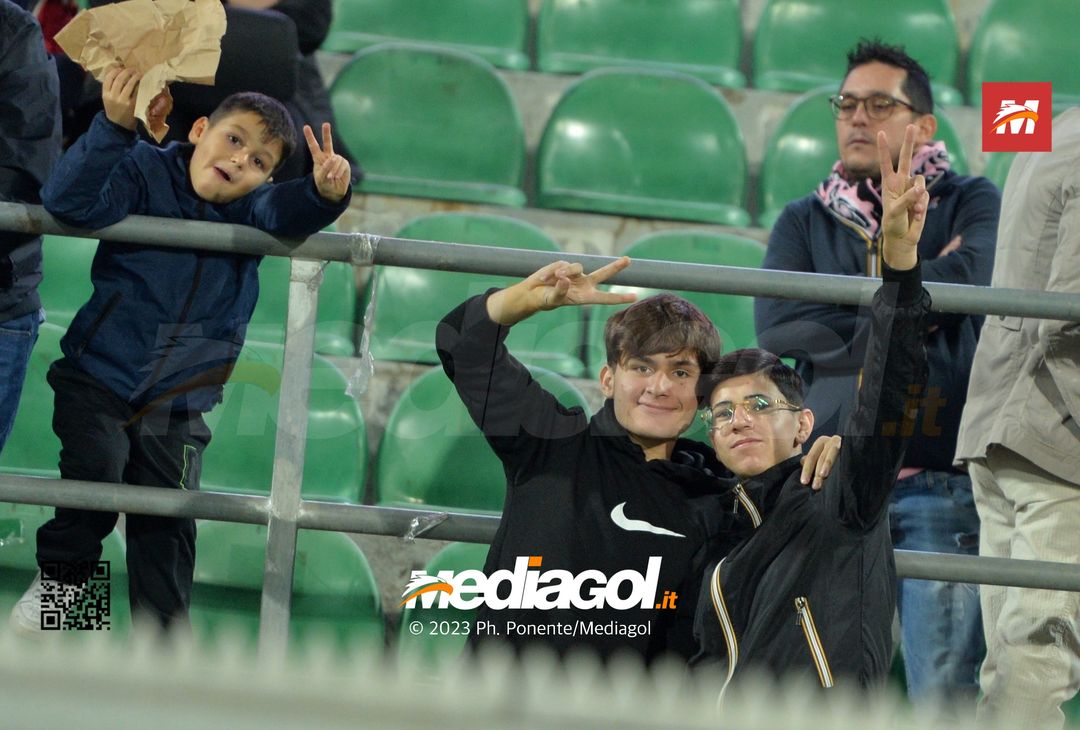 FOTOTIFO Palermo-Brescia 1-0, gli scatti ai tifosi al “Renzo Barbera” (GALLERY) - immagine 29