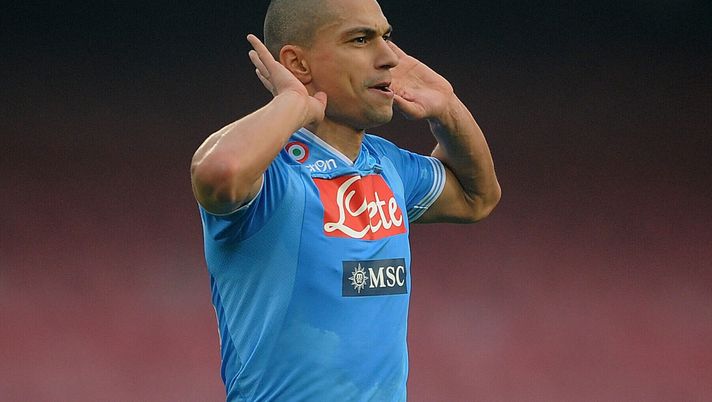FOTO Inler annuncia il ritiro, l’omaggio social del Napoli: “Buona fortuna, Re Leone” - immagine 1