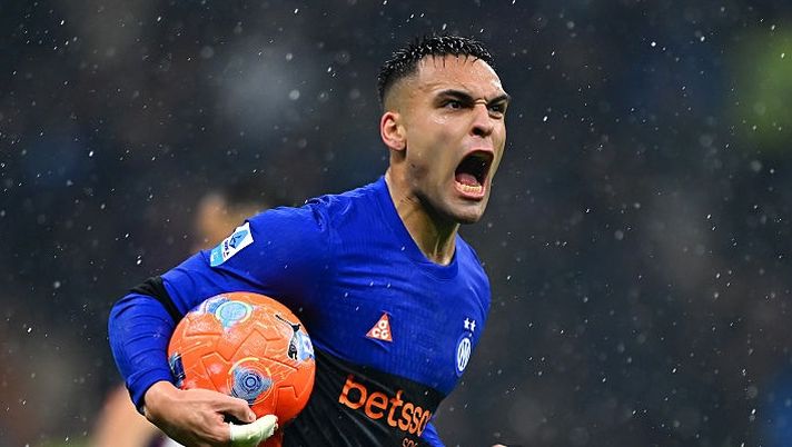 MILAN, ITALY - JANUARY 23: Lautaro Martinez of FC Internazionale celebrates after scoring the second goal during the Serie A match between FC Internazionale and Pisa SC at Giuseppe Meazza Stadium on January 23, 2026 in Milan, Italy. (Photo by Mattia Pistoia - Inter/Inter via Getty Images) NEWS – Lautaro, Lobotka, Vlahovic, Anguissa, Bartesaghi, Bonny, Dybala, McTominay, Soulé: le novità - immagine 1