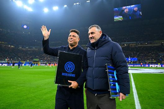 Getty Images L’aneddoto della festa di compleanno di Ronaldo: “Aprii la porta del bagno e vidi Rivaldo che…”- immagine 3