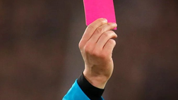 Copa América, la prima volta del cartellino rosa in Brasile-Costa Rica