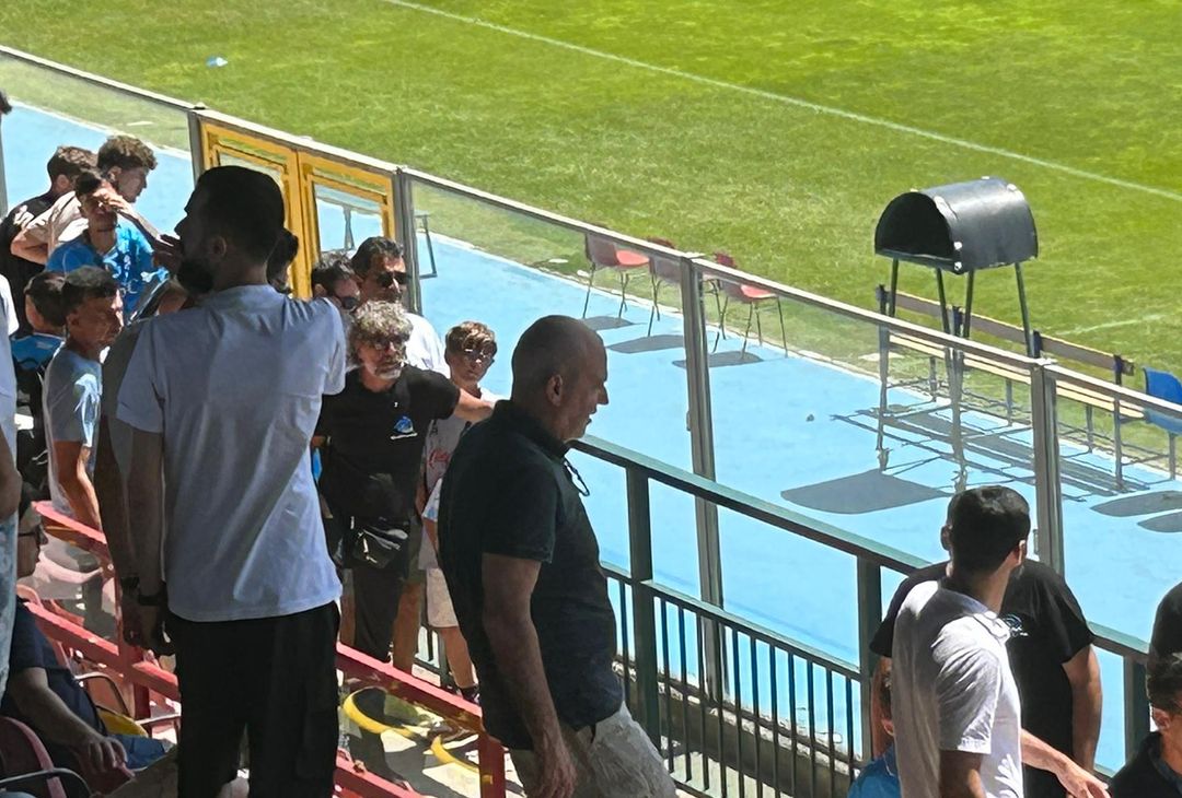 GALLERY L’AD Chiavelli assiste dalla tribuna all’amichevole tra Napoli e Cavese - immagine 3
