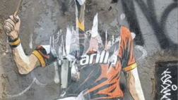 Il murale di De Falchi già deturpato. Drugi: “Non è solo un pezzo di carta”