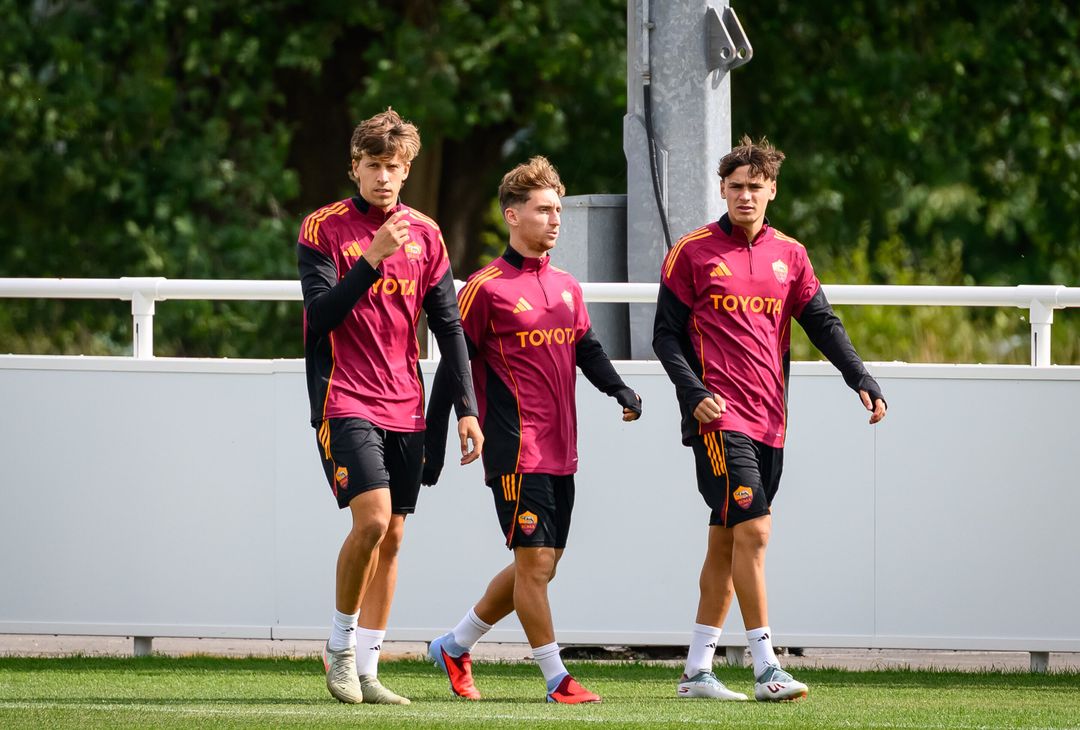 Roma, il primo allenamento al St. George’s Park – FOTO GALLERY - immagine 21