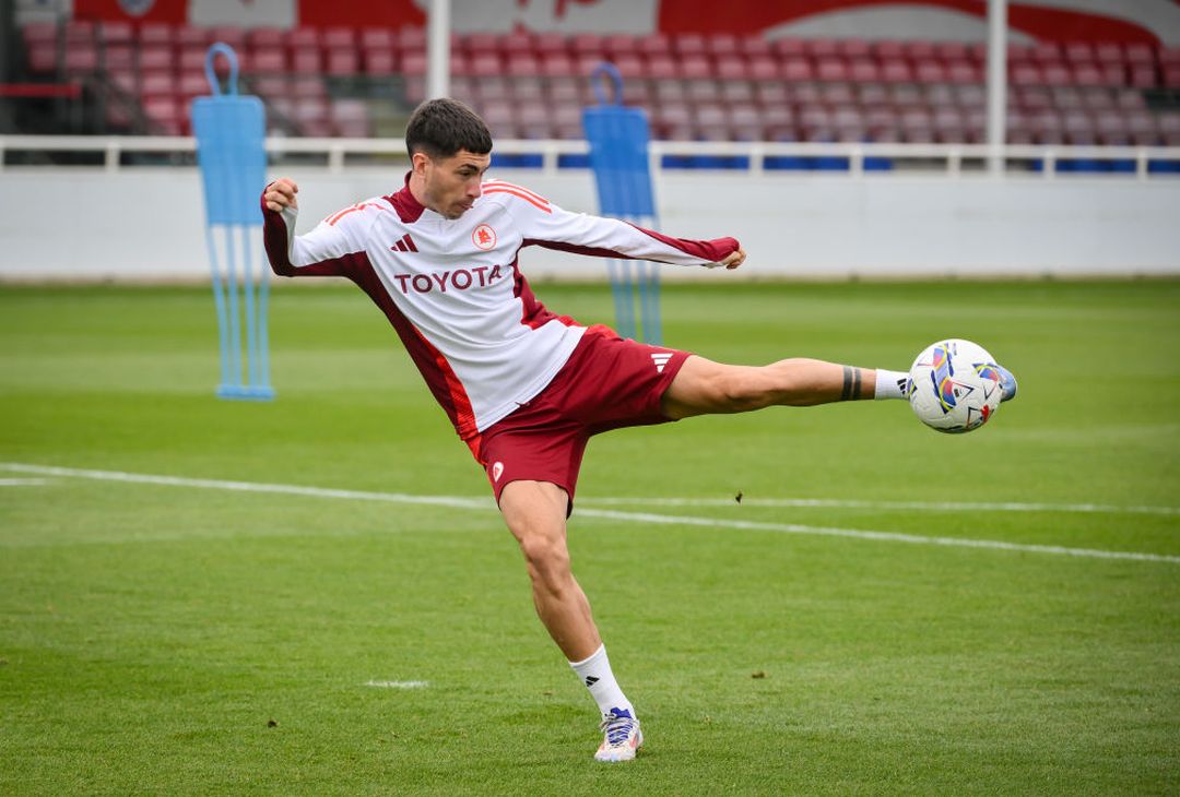 Ritiro Roma, Dovbyk scalda i motori: le indicazioni di De Rossi – FOTO GALLERY - immagine 48