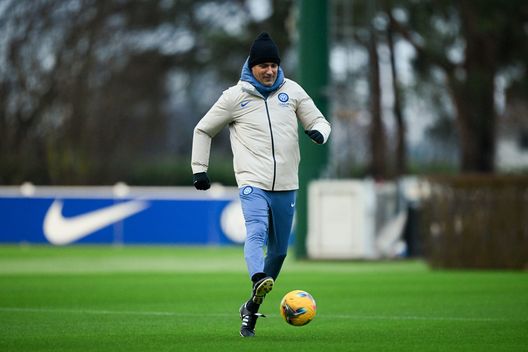 Inter, il grande dubbio è in difesa. Provato Acerbi con Pavard e Bastoni, De Vrij in corsa- immagine 2