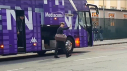 VIDEO VN – Bove scende dal pullman, che gioia tra i tifosi!