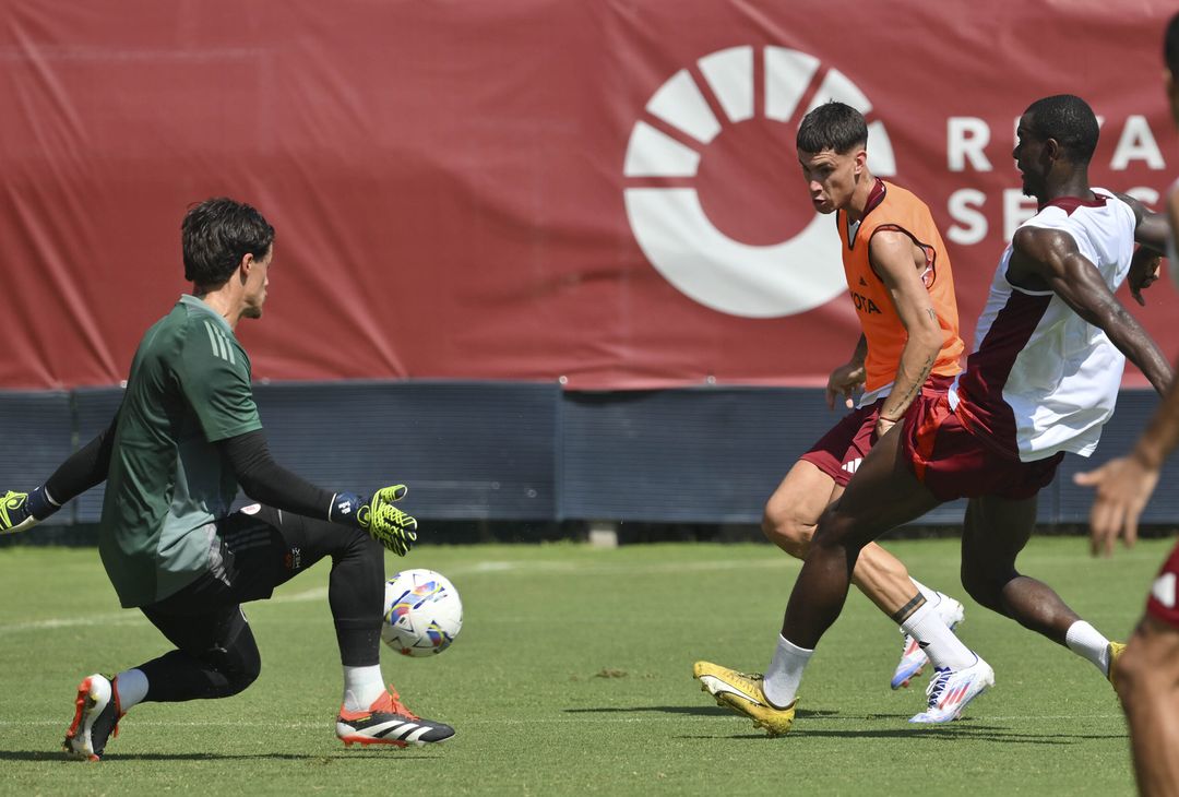 Roma, seduta di allenamento a Trigoria: il “benvenuto” a Soulé e Dahl – FOTO GALLERY - immagine 13