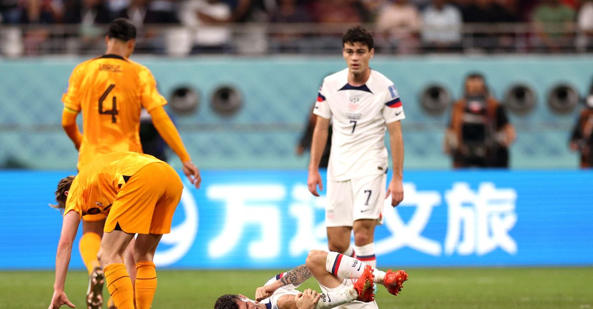 FIFA, nuova regola in arrivo: chi ha bisogno di cure mediche dovrà abbandonare il campo