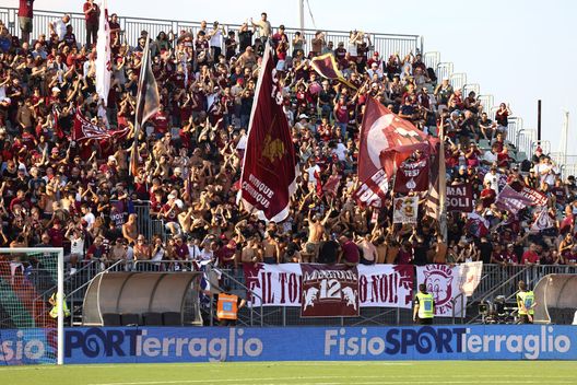 Torino, abbonamenti in aumento. Ma i granata restano sul fondo della Serie A- immagine 3