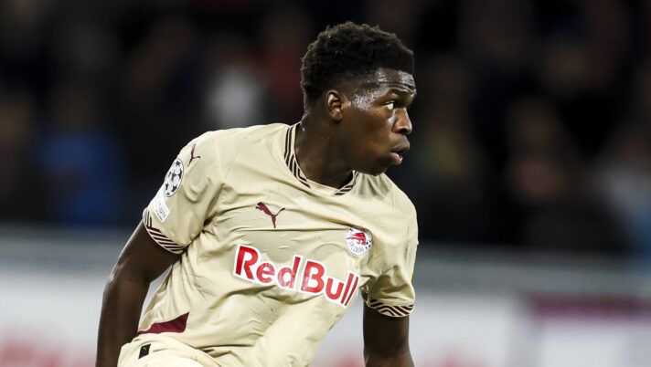 SALZBURG, AUSTRIA - OCTOBER 01: Lucas Gourna-Douath of FC Salzburg during the UEFA Champions League 2024/25 League Phase MD2 match between FC Salzburg and Stade Brestois 29 at Stadion Salzburg on October 01, 2024 in Salzburg, Austria. (Photo by Jasmin Walter/Getty Images) Roma, trattativa con il Salisburgo per Gourna-Douath: il punto di Fabrizio Romano - immagine 1
