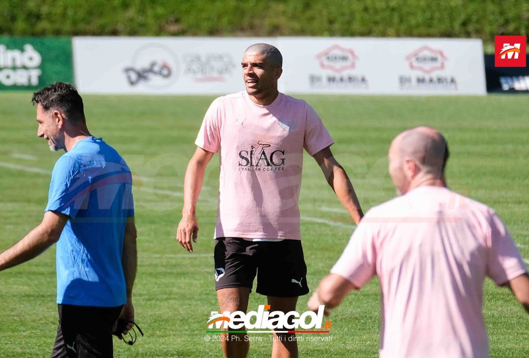 FOTO Ritiro Palermo, seduta mattutina ad Aquagranda (GALLERY) - immagine 43