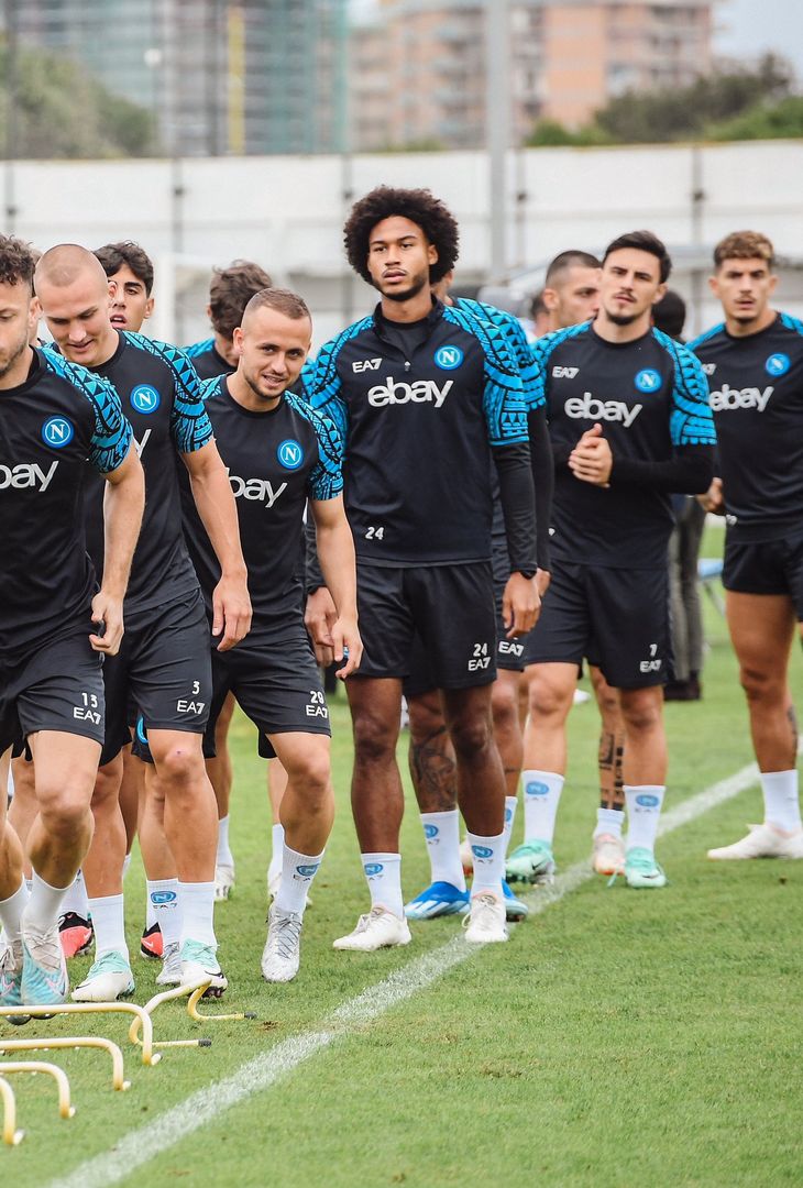 GALLERY Il Napoli si allena sotto una pioggia battente: le foto della seduta odierna - immagine 9