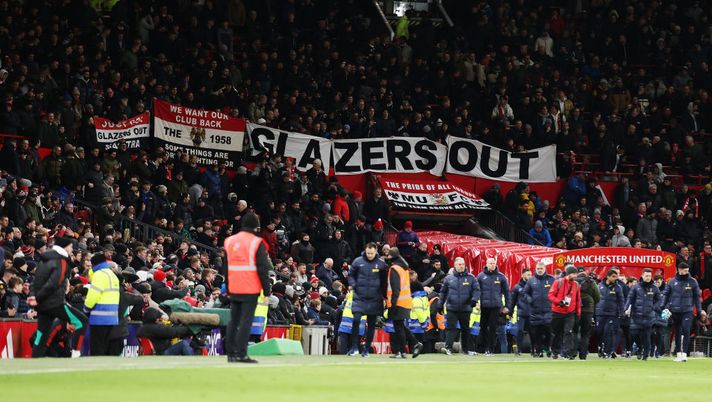 manchester-united-i-tifosi-contro-la-proprieta-glazer-il-club-sta-lentamente-morendo