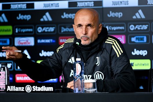 TURIN, ITALY - NOVEMBER 21: Juventus head coach Luciano Spalletti during a press conference at Allianz Stadium on November 21, 2025 in Turin, Italy. (Photo by Daniele Badolato - Juventus FC/Juventus FC via Getty Images)