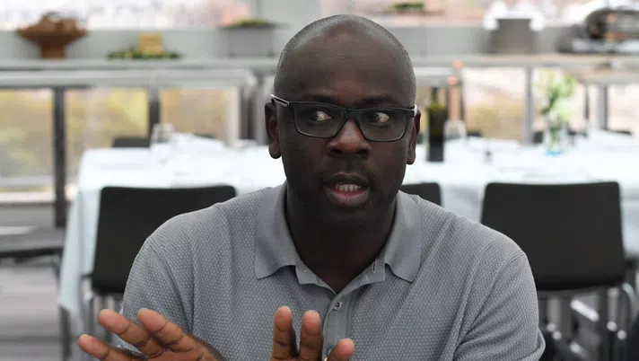 Thuram, papà Lilian sempre in tribuna. E dopo ogni gol con l’Inter c’è un rito da seguire - immagine 1