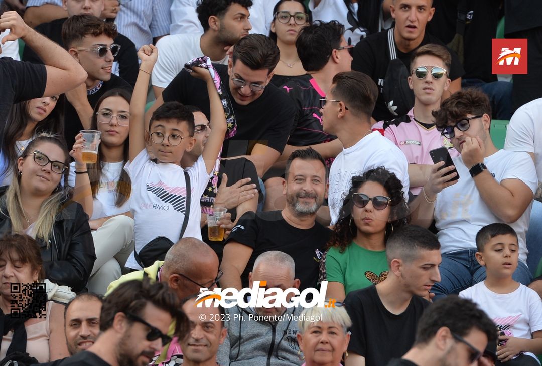 FOTOTIFO Palermo-Lecco, gli scatti ai tifosi al “Renzo Barbera” (GALLERY) - immagine 12