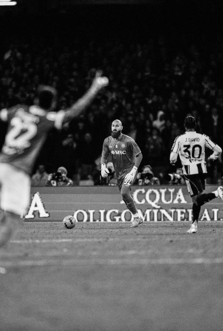 Napoli-Juve, una serata da sogno: le suggestive immagini in bianco e nero – LE FOTO - immagine 15