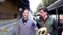 Totti va a Mosca. Striscia La Notizia gli consegna il Tapiro. Lui lo rifiuta