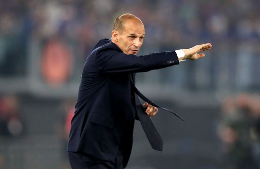 ROME, ITALY - MAY 15: Massimiliano Allegri, Head Coach of Juventus, gives the team instructions during the Coppa Italia 2023/2024 Final match between Atalanta BC and Juventus FC at Olimpico Stadium on May 15, 2024 in Rome, Italy. (Photo by Paolo Bruno/Getty Images) Milan Allegri
