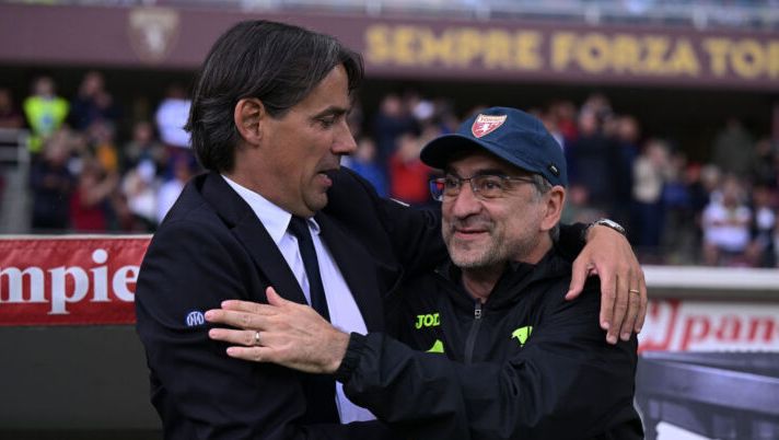 TURIN, ITALY - JUNE 03: Head coach of FC Internazionale Simone Inzaghi shakes hands with head coach of Torino FC Ivan Juric during the Serie A match between Torino FC and FC Internazionale at Stadio Olimpico di Torino on June 03, 2023 in Turin, Italy. (Photo by Mattia Ozbot - Inter/Inter via Getty Images) BREAKING – Cambio di data e orario per Inter-Torino: il motivo e quando si giocherà - immagine 1