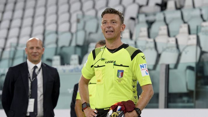 TURIN, ITALY - AUGUST 01: Referee Gianluca Rocchi looks on after the final game of his career, the Serie A match between Juventus and AS Roma at on August 01, 2020 in Turin, Italy. (Photo by Filippo Alfero - Juventus FC/Juventus FC via Getty Images)
