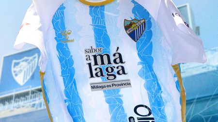 La nuova maglia home del Málaga - Foto da Sito ufficiale Málaga CF