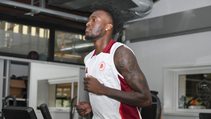 Roma, terzo giorno a Trigoria: mattinata di test fisici. In campo nel pomeriggio - immagine 1