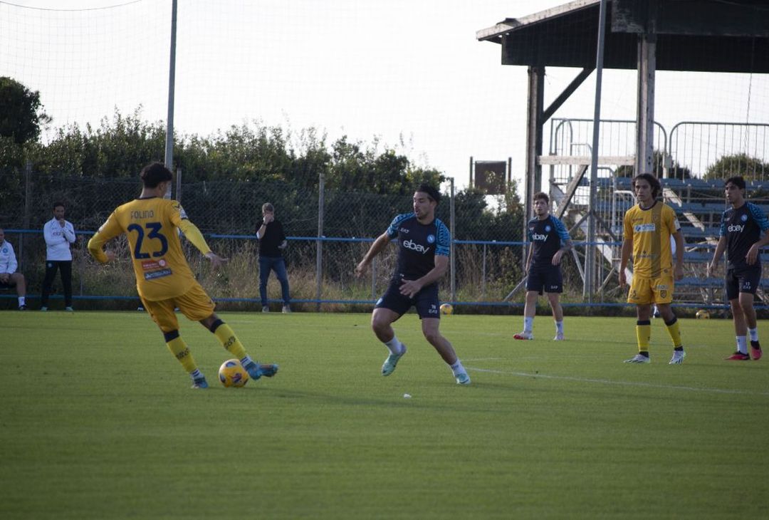 Le immagini dell'allenamento congiunto tra Napoli e Juve Stabia