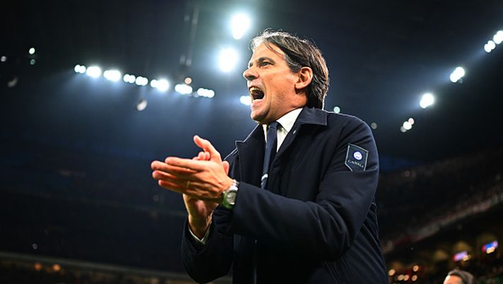MILAN, ITALY - FEBRUARY 02: Head Coach of FC Internazionale Simone Inzaghi reacts prior to the Serie match between Milan and Inter at Stadio Giuseppe Meazza on February 02, 2025 in Milan, Italy. (Photo by Mattia Ozbot - Inter/Inter via Getty Images) Mauro Suma Inzaghi