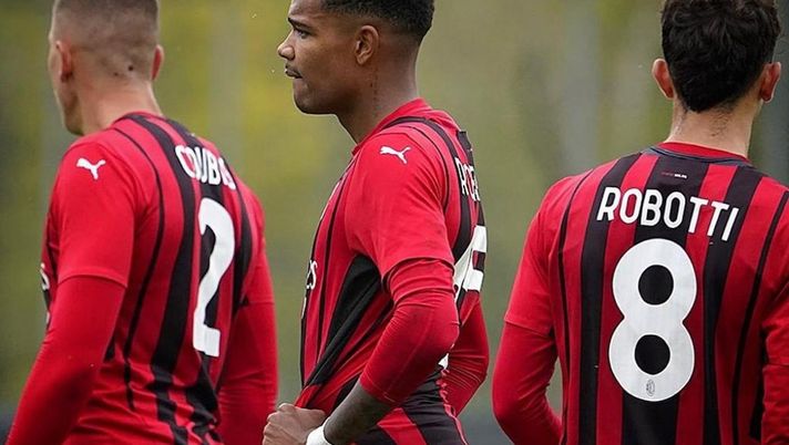 Scomparso Emil Roback, attaccante del Milan in prestito in Svezia: “Vogliamo sapere come sta” - immagine 1