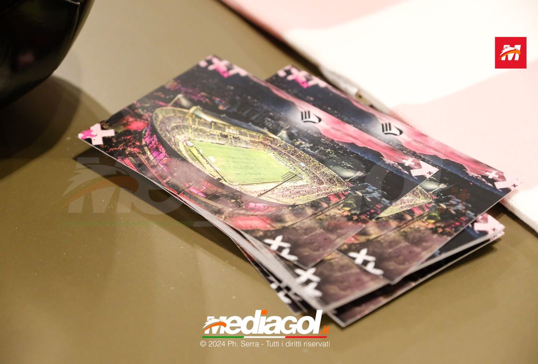 FOTO, i tifosi rosanero incontrano i propri beniamini alla Rinascente (Gallery) - immagine 6