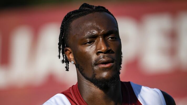 ROME, ITALY - JULY 10: AS Roma player Tammy Abraham during a training session at Centro Sportivo Fulvio Bernardini on July 10, 2024 in Rome, Italy. (Photo by Fabio Rossi/AS Roma via Getty Images) Roma, cosa filtra sul forfait di Abraham: era tornato in gruppo da due giorni - immagine 1
