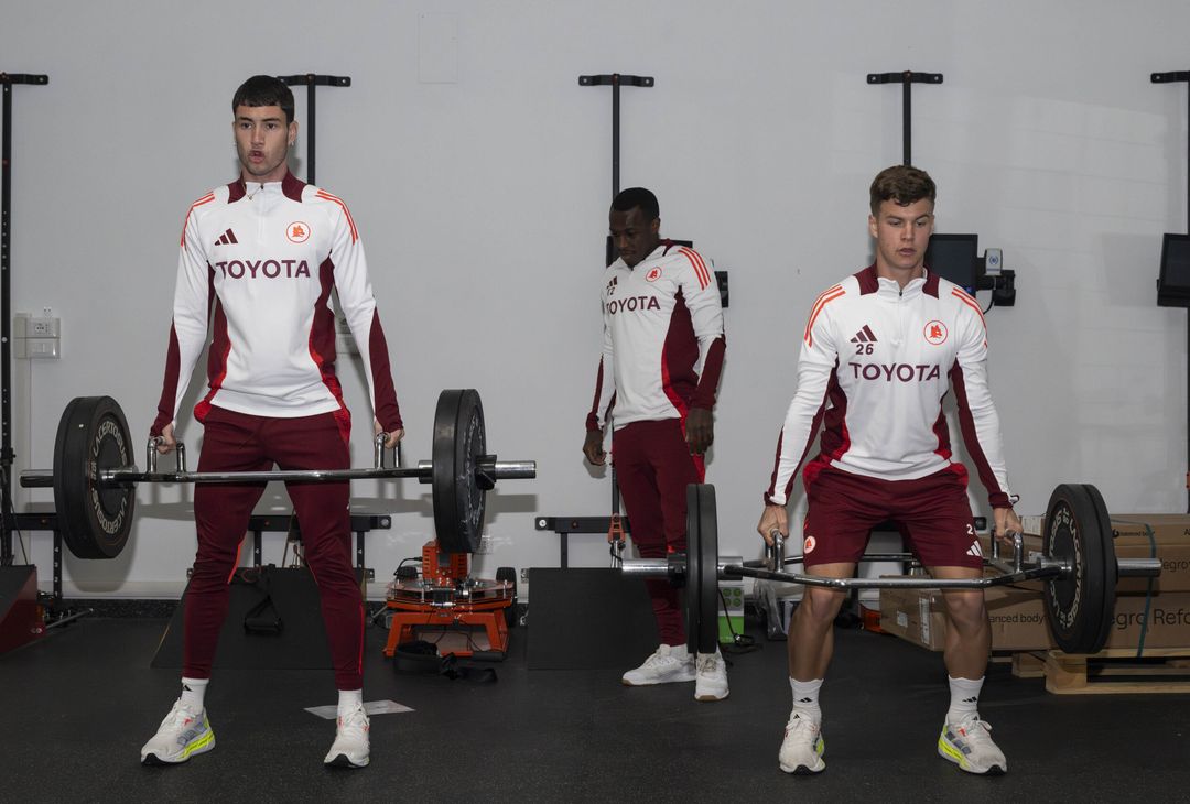Trigoria, l’allenamento della squadra in palestra in vista del Parma – FOTO GALLERY - immagine 3