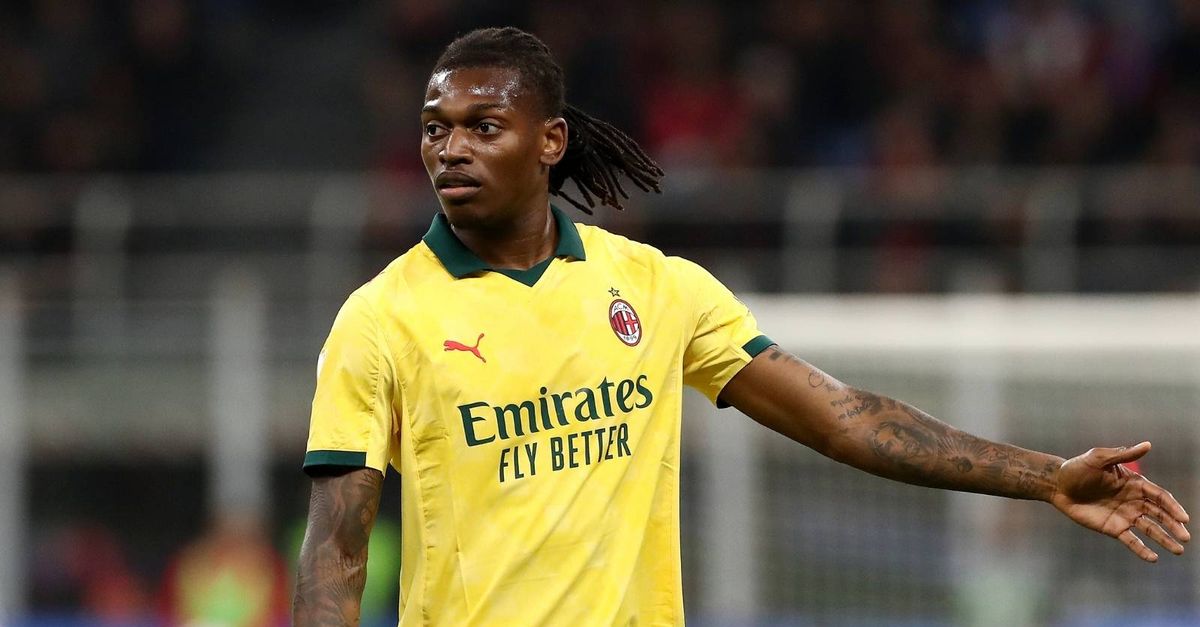 milan atalanta 0 3 i tifosi lasciano san siro dopo il gol di raspadori pioggia di fischi per leao pm news da Pianetamilan.it milan atalanta 0 3 i tifosi lasciano san siro dopo il gol di raspadori pioggia di fischi per leao pm news