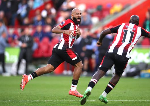 Bryan Mbeumo esulta dopo il gol contro l'Ipswich Town FC (Foto di Alex Pantling/Getty Images) Mbeumo Brentford