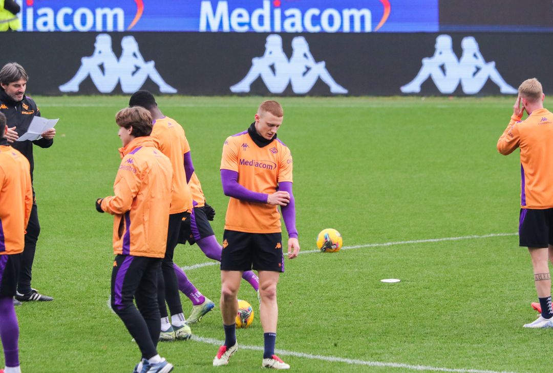 Gallery VN – Allenamento a porte aperte della Fiorentina, le immagini più belle - immagine 168