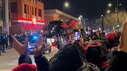 VIDEO – Milan-Cagliari, pullman rossonero arrivato a San Siro | PM News