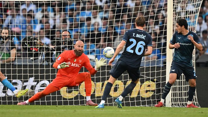 Napoli-Lazio 0-2, Basic trova il raddoppio da centro area IL VIDEO - immagine 1