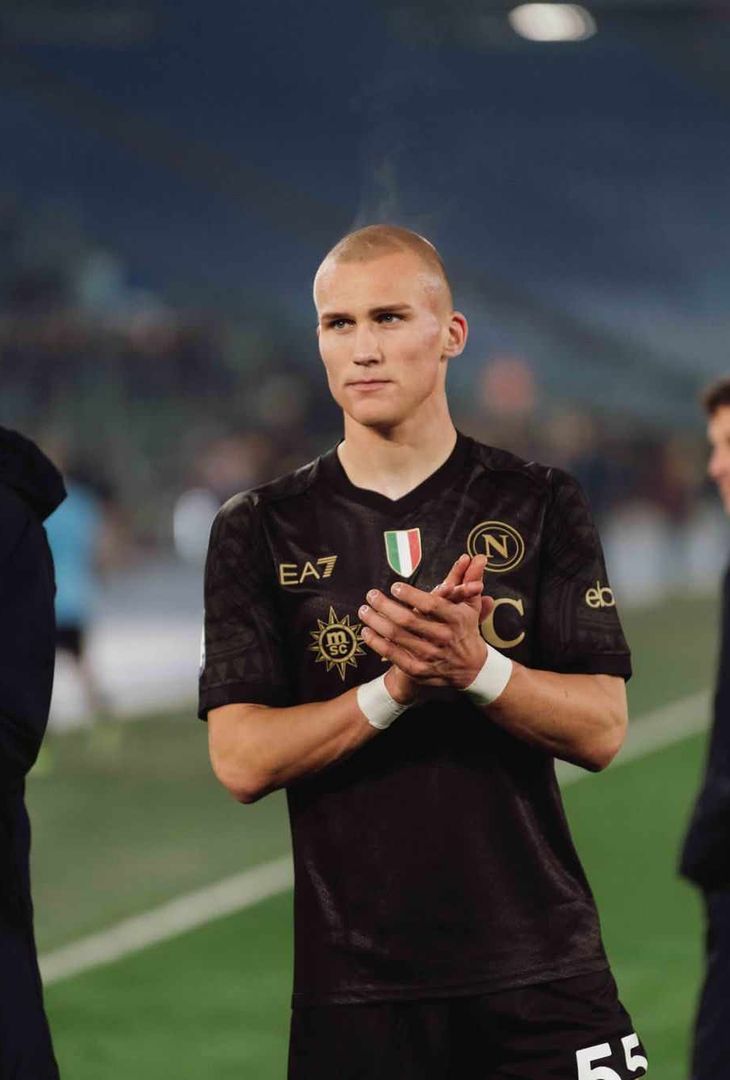 GALLERY Gli azzurri ringraziano i tifosi napoletani: “Sempre al nostro fianco”- immagine 1