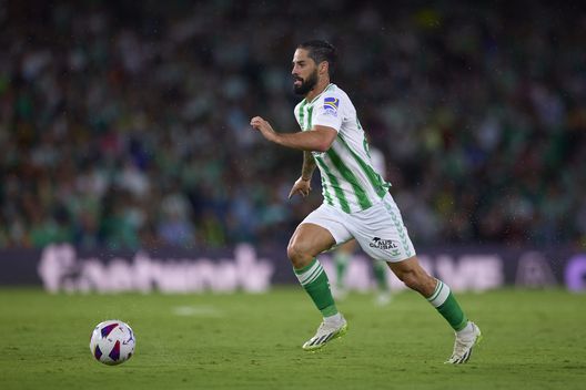Barcellona-Betis, le probabili formazioni: Xavi con Lewandowski, Isco dal 1′- immagine 3