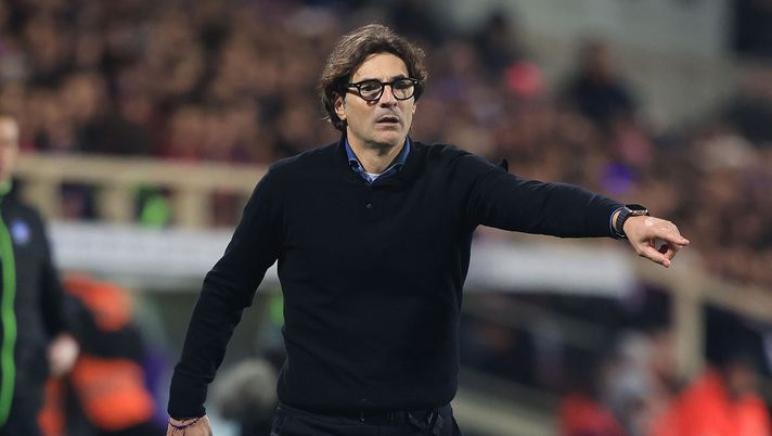 FLORENCE, ITALY - JANUARY 24: Head coach Paolo Vanoli manager of ACF Fiorentina gestures during the Serie A match between ACF Fiorentina and Cagliari Calcio at Artemio Franchi on January 24, 2026 in Florence, Italy. (Photo by Gabriele Maltinti/Getty Images) Vanoli: “Dobbiamo essere incazzati, quella di oggi è una lezione” - immagine 1