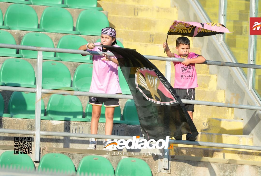 FOTOTIFO Palermo-Feralpisalò 3-0, gli scatti ai tifosi al “Renzo Barbera” (GALLERY) - immagine 28