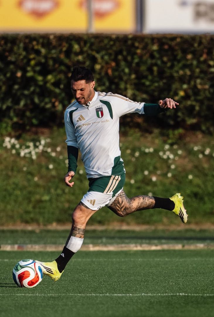 L’Italia chiamò! Gli scatti dei partenopei con la maglia della Nazionale – GALLERY - immagine 4